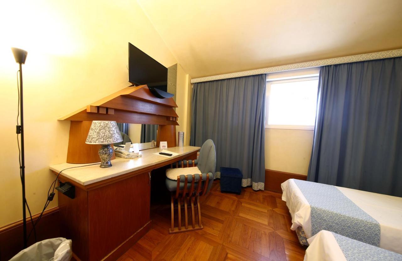 Hr Hotel Monfalcone Exterior photo